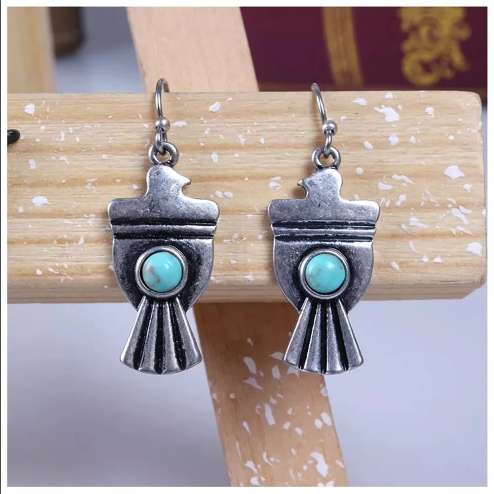 Lucky Brand Silvertone Native Bird Earrings - Picture 2 of 8
